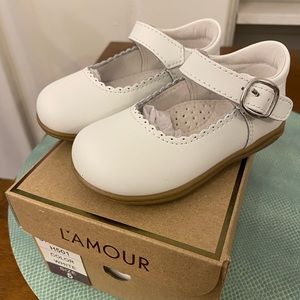 New in Box L’amour Chloe Scalloped Mary Jane